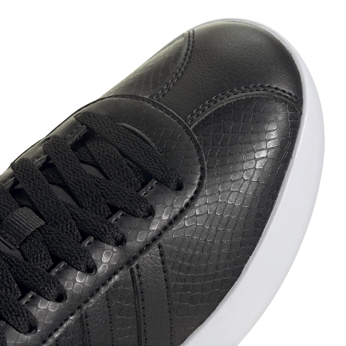 product/a/d/adidas_ih4802_8_footwear_photography_detail_view_1_white.jpg