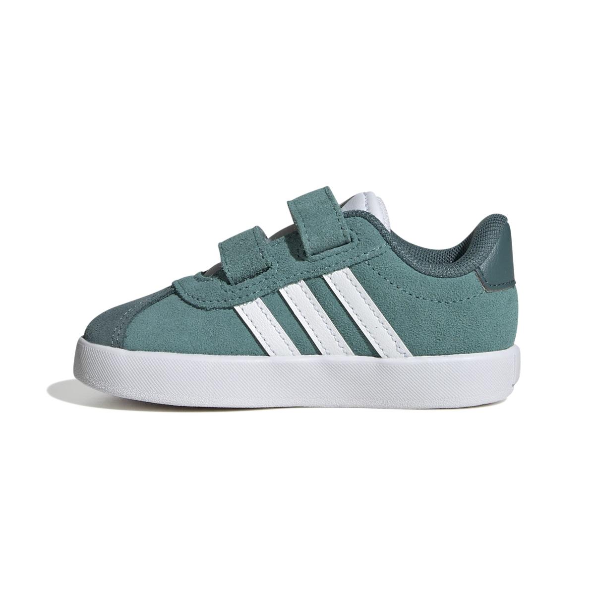 product/a/d/adidas_jp7877_5_footwear_photography_side_medial_center_view_white-nw091625.jpg