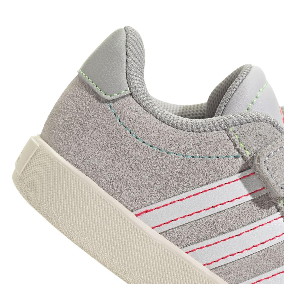 product/a/d/adidas_jp7878_9_footwear_photography_detail_view_2_white-nw091625.jpg