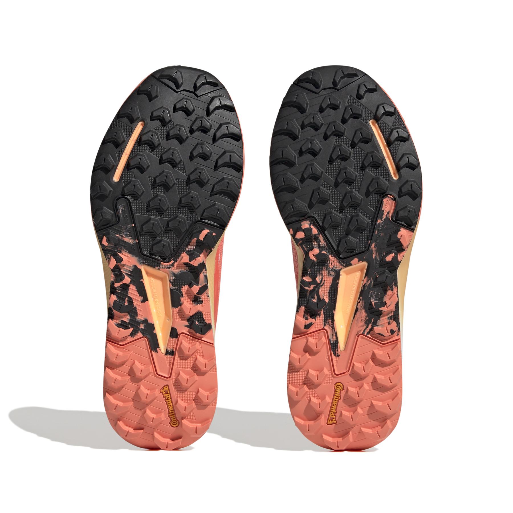 product/a/d/adidas_hr1141_4_footwear_photography_bottom_view_white_000.jpg