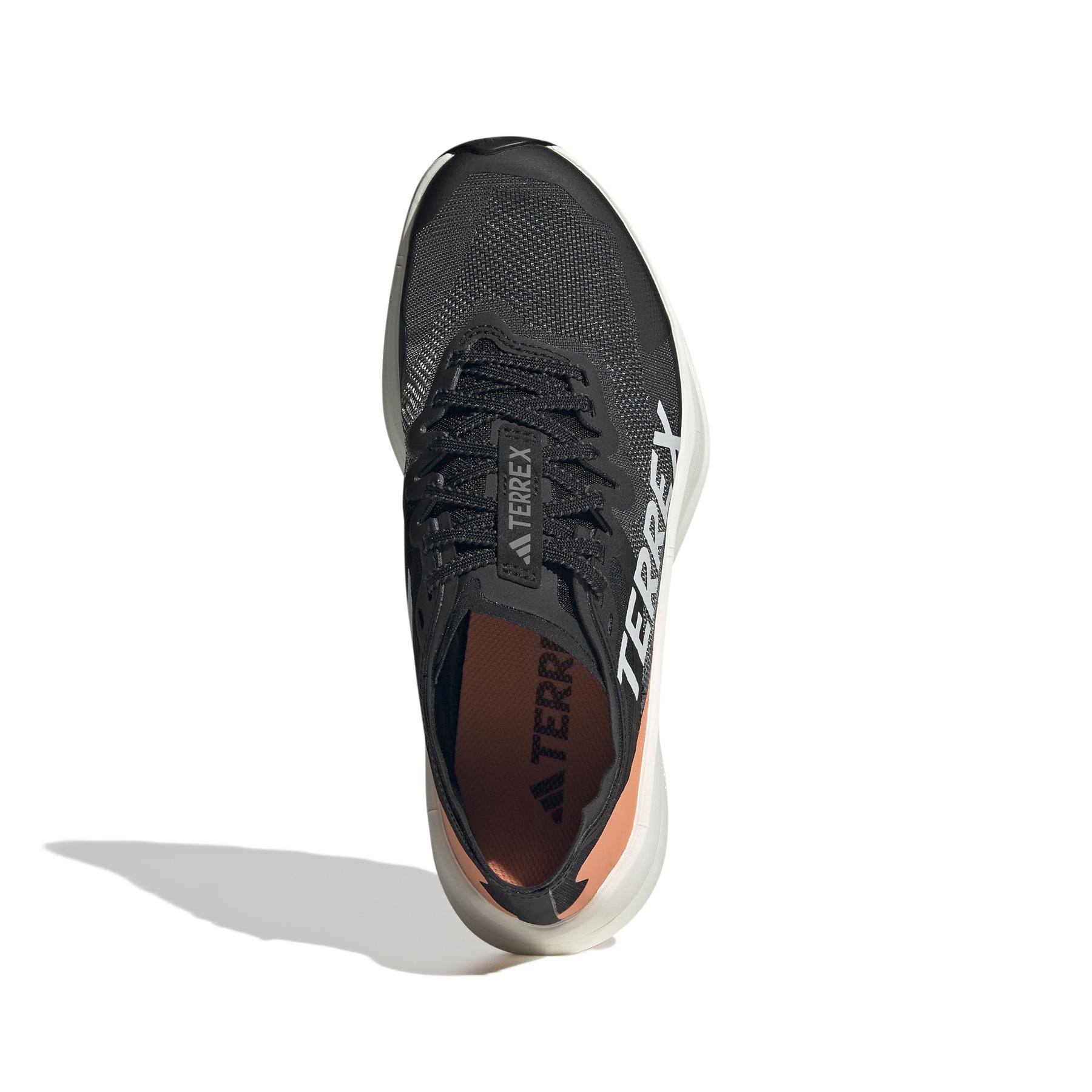 product/a/d/adidas_ie7671_3_footwear_photography_top_portrait_view_white.jpg