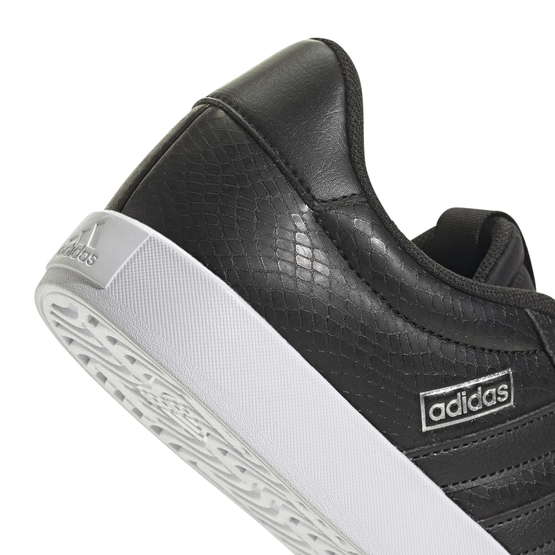 product/a/d/adidas_ih4802_9_footwear_photography_detail_view_2_white.jpg