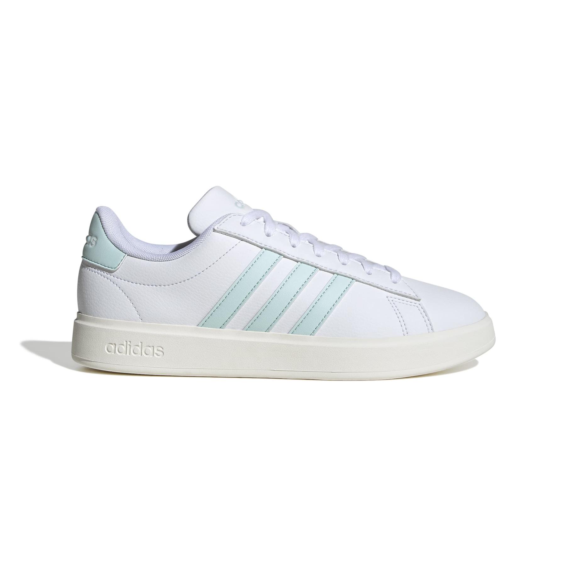 product/a/d/adidas_jr2227_1_footwear_photography_side_lateral_center_view_white-nw091625.jpg
