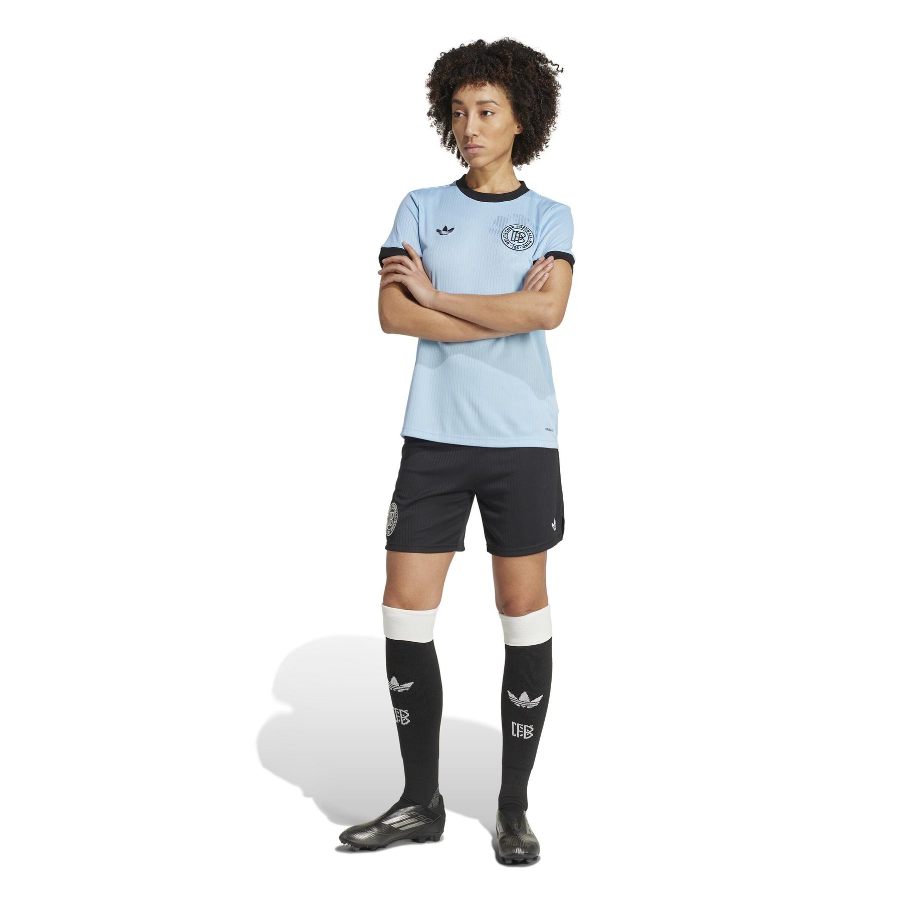 product/a/d/adidas_jy1314_6_apparel_on_model_standard_outfit_view_white.jpg