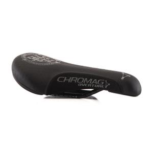 125-139-001-zadelopening-chromag-semenuk-zwart-243x136-mm