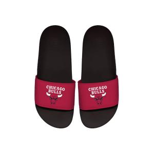 375433-01-intbullsglobalred-noir-blanc-rouge-chicago-bulls-slippers-two-tone-zwart-wit-rood