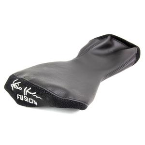kh8603-zadelhoes-kris-holm-fusion-bruine-tu