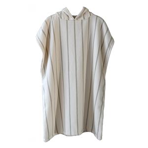 3000660000-poncho-la-cerise-sur-le-gateau-marina-schuim-95x80-cm
