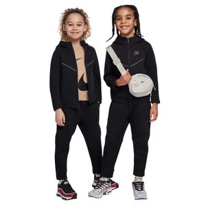 86m880-023-kinderset-nike-essential-fleece-zwart