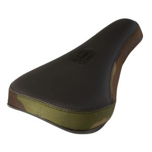 ar00274-camouflage-zadel-stay-strong-combo-mid-pivotal-zwart-camo-tu