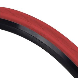 704084-band-tannus-semi-slick-hard-28-622-rood-700x28