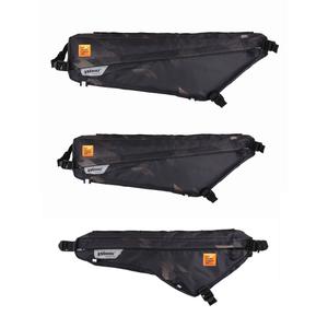 12122-frametas-woho-x-touring-cybercamo-zwart