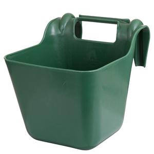 821913-g001-000-paardenvoerbak-met-haken-young-line-groene-tu